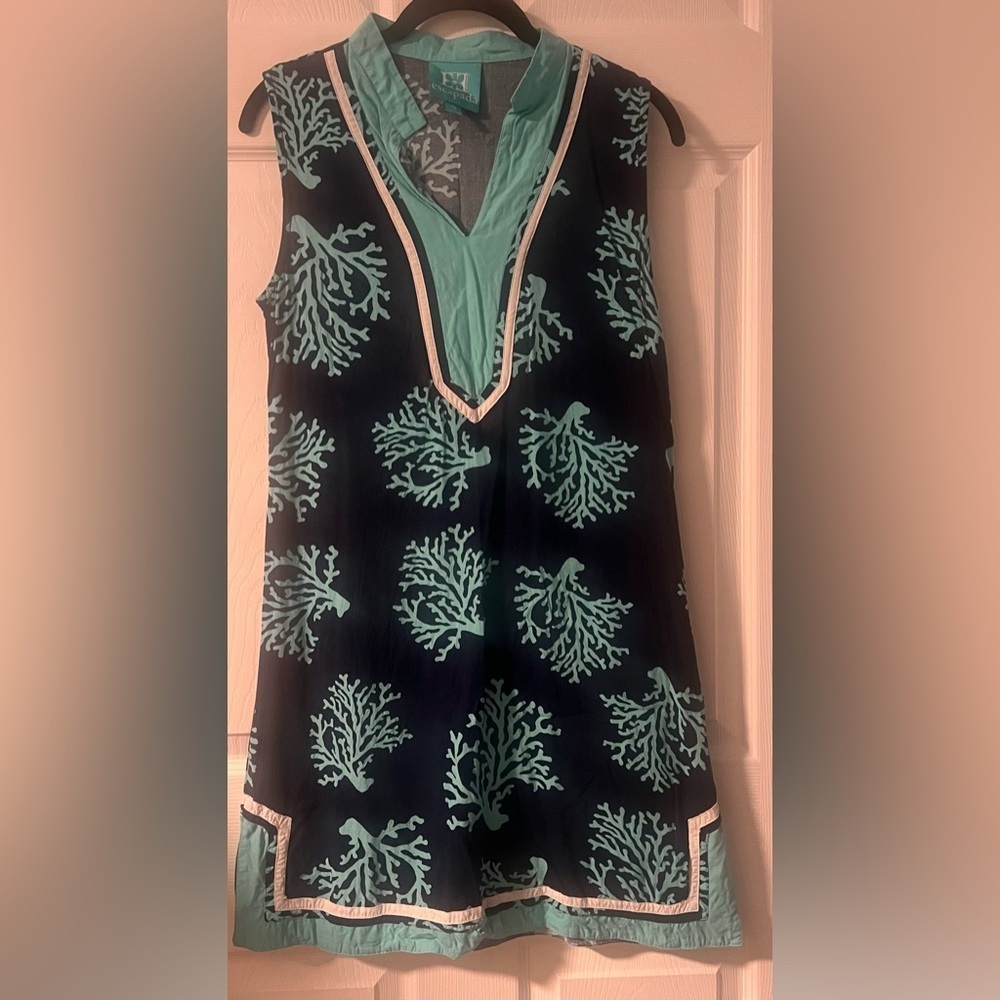 Women's Escapada Coral Patterned V Neck Sleeveless Dress